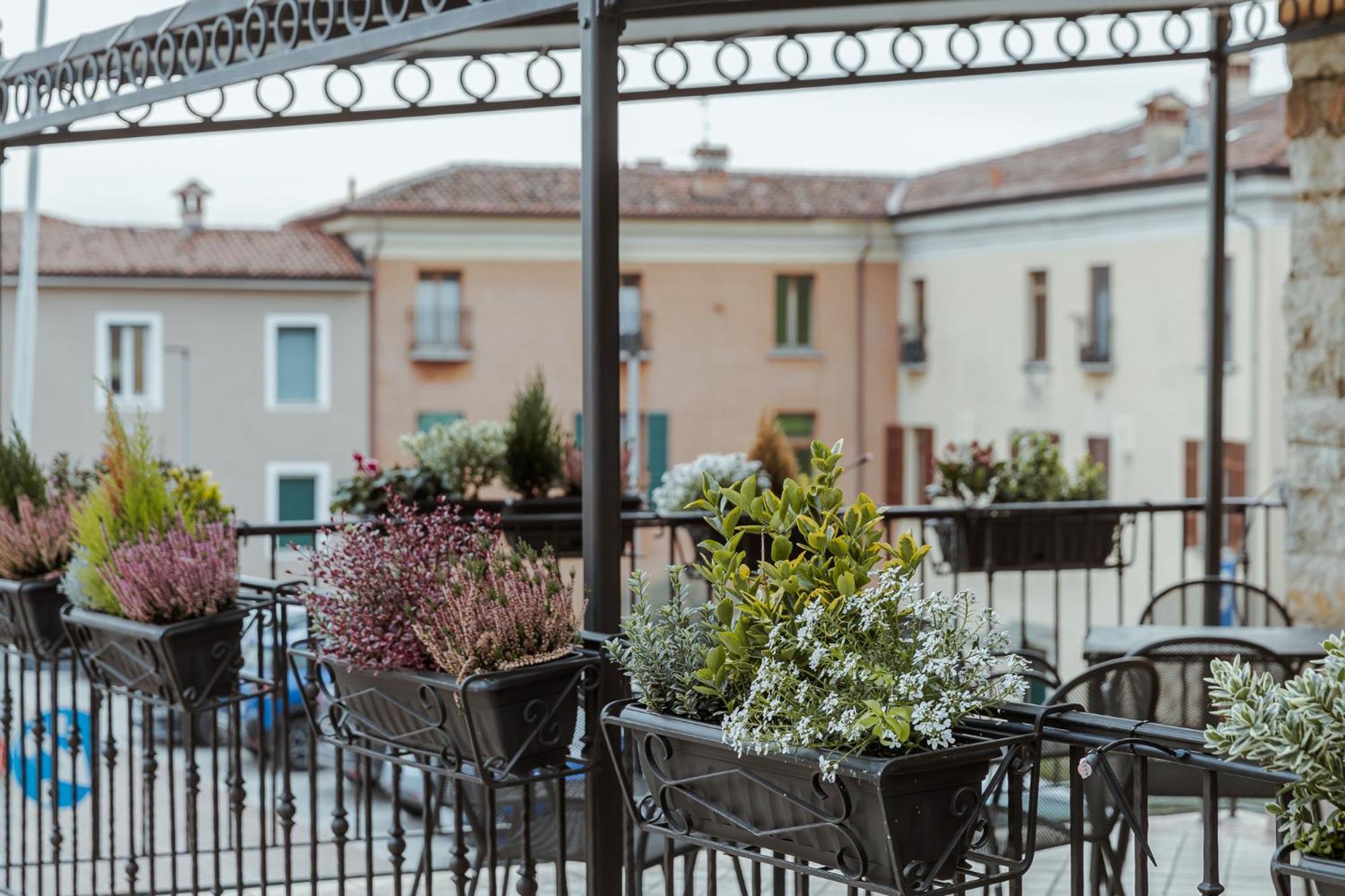Hotel Alla Sosta Rezzato Esterno foto